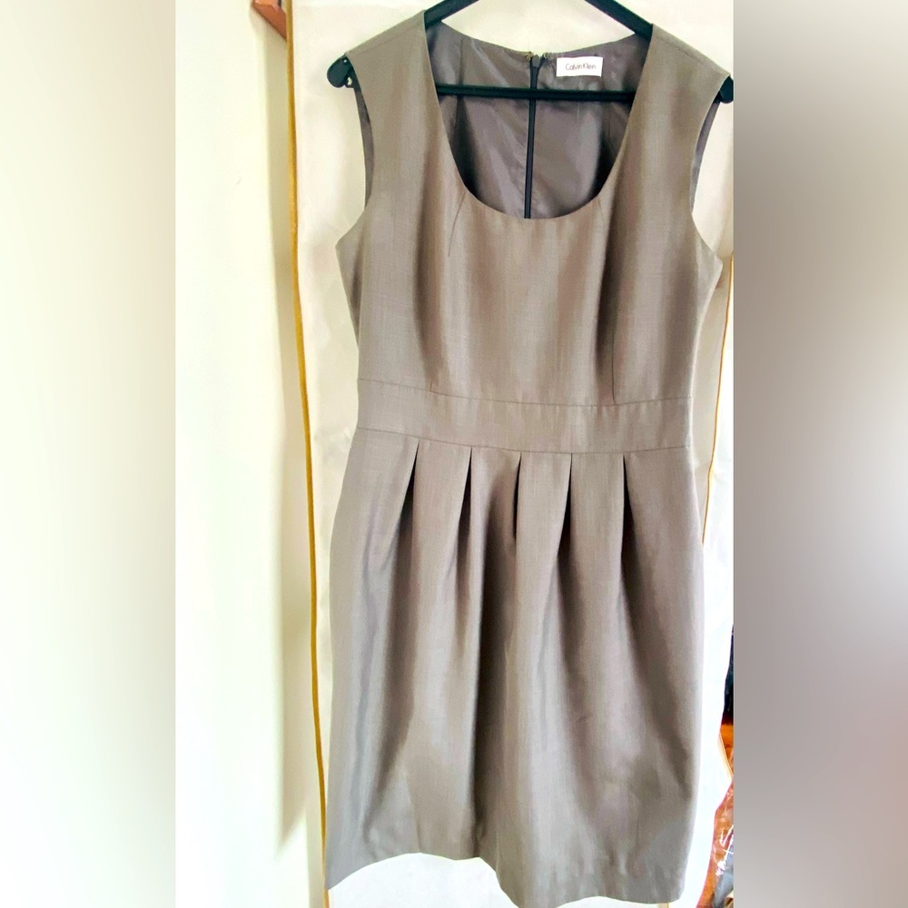 Calvin Klein Light Gray pleated Sheath Dress back Zip Knee Length